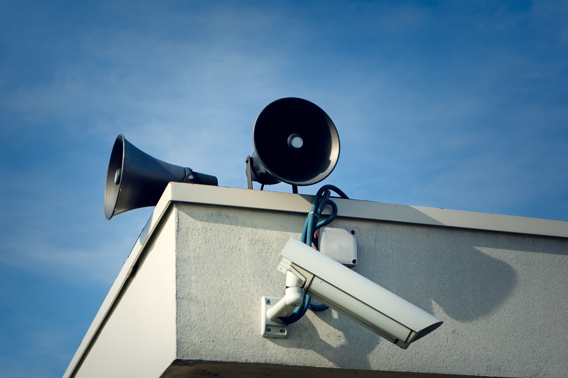 Alarm system and surveillance camera